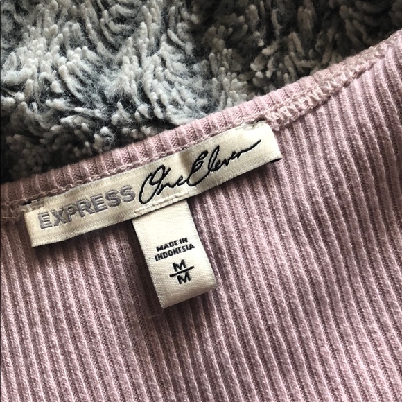 Express cutout crop top - Picture 3 of 3